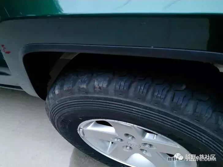 Jeep2500轮眉超级低调闷骚改装，还很漂亮