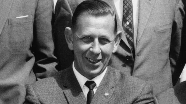 足球比赛中的黄牌,足球史上最大红黄牌