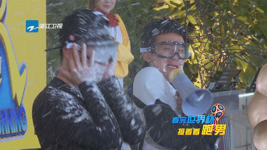 奔跑吧兄弟抢占高台鹿晗郑凯,奔跑吧鹿晗和郑恺比肺活量