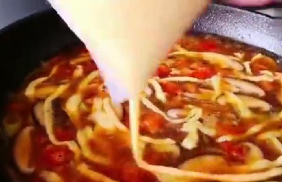 最简单的不揉面做面条,开启一天正确的方式