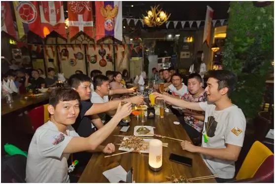 世界”杯”知道少北汽邀您共享巅峰之夜