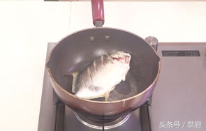 萝卜红烧鲳鱼,红烧鲳鱼怎么做好吃又简单不油腻