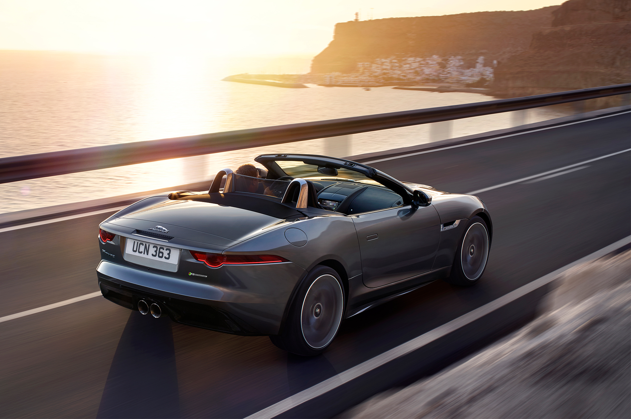 谁还没有一个敞篷梦系列，让这14款敞篷车带你沐浴阳光！