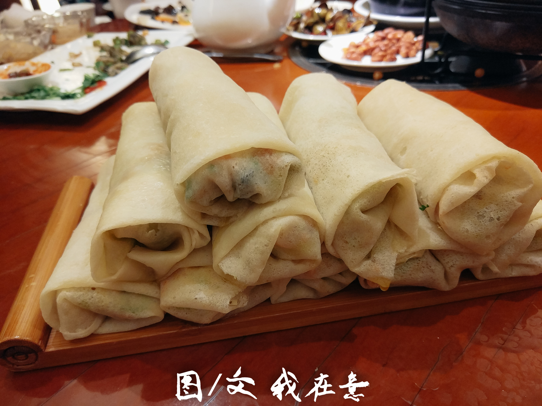 隐藏在社区十多年的老店,藏在老弄堂里的海鲜大排档