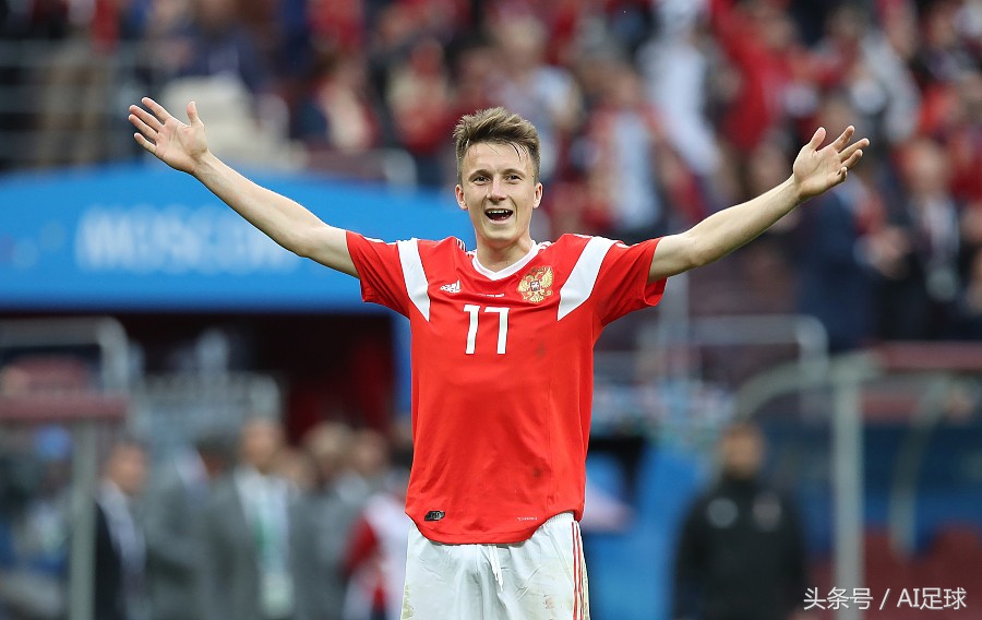 盘点足坛十大精彩瞬间任意球,世界杯战术任意球十佳球