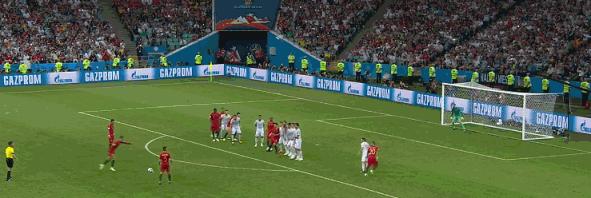 盘点足坛十大精彩瞬间任意球,世界杯战术任意球十佳球