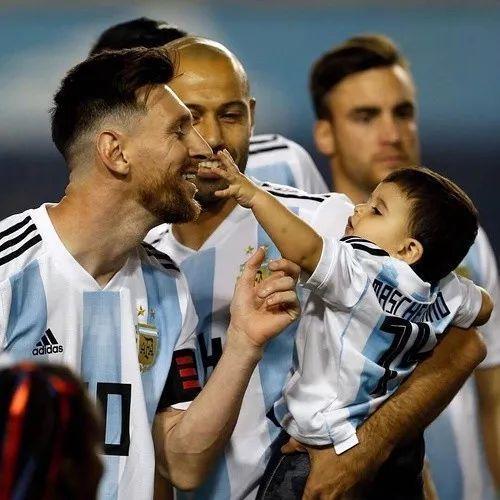 行走荷尔蒙球星,行走的荷尔蒙球星集合