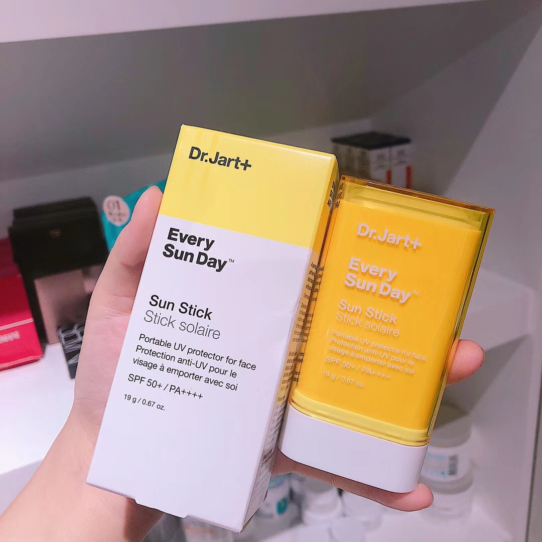 怎么选不过敏和不辣眼睛的防晒霜,一白遮百丑的防晒霜