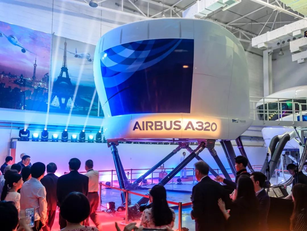 什么？你的当班飞行员，居然沉迷电玩？！