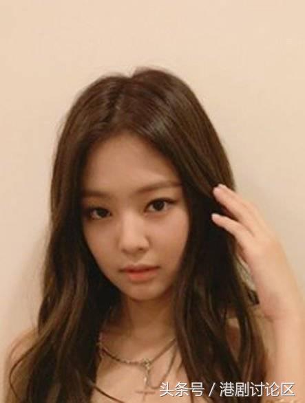 jennie裸妆照片韩国热搜,韩国明星jennie白色写真