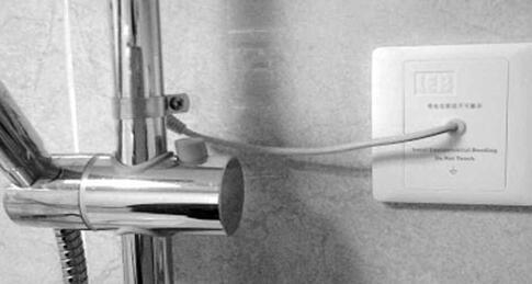 电热水器防止触电事故,家用电热水器防漏电方面安全吗