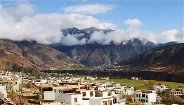 川西哪里的森林草甸好看,川西森林湖泊溪流草甸