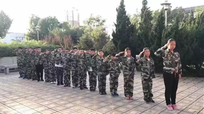 唐山青少年军事夏令营招生,唐山中小学生军事夏令营培训