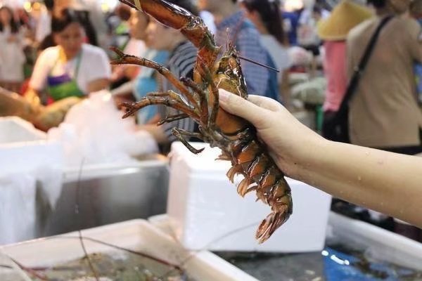 火辣辣的身材，火辣辣的三亚美