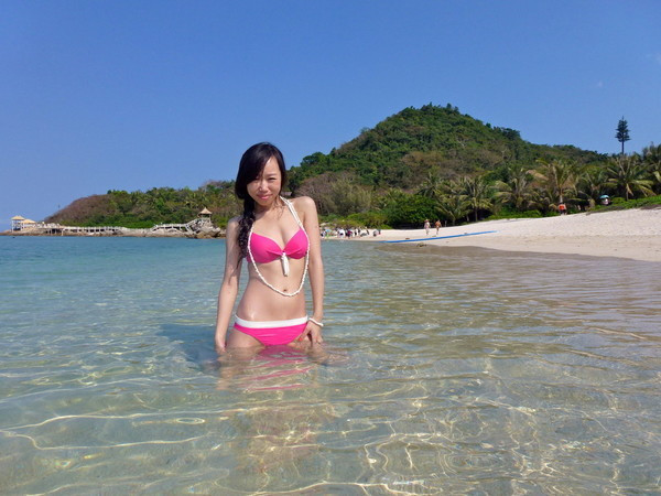 火辣辣的身材，火辣辣的三亚美