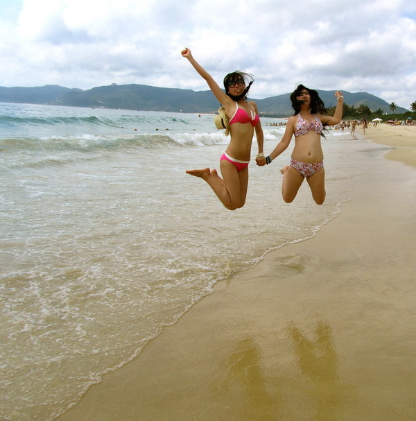 火辣辣的身材，火辣辣的三亚美