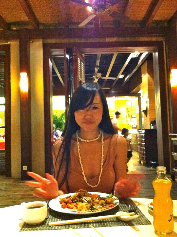 火辣辣的身材，火辣辣的三亚美