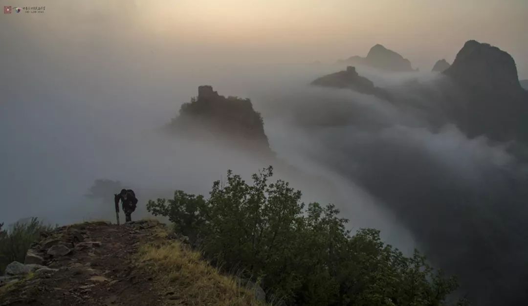 河北滦平金山岭长城云海美如画,长城美景美如画