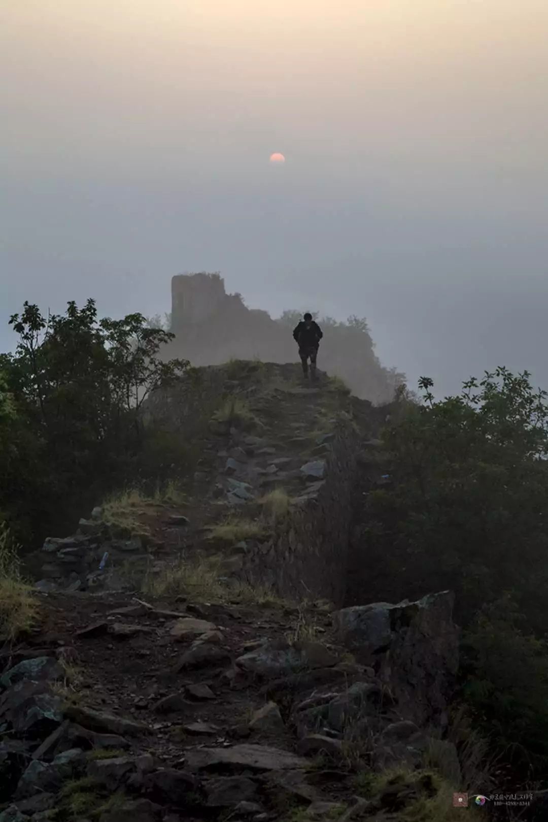 河北滦平金山岭长城云海美如画,长城美景美如画