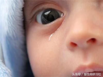 晨起眼睛眼屎多看不清,晨起有眼屎什么原因