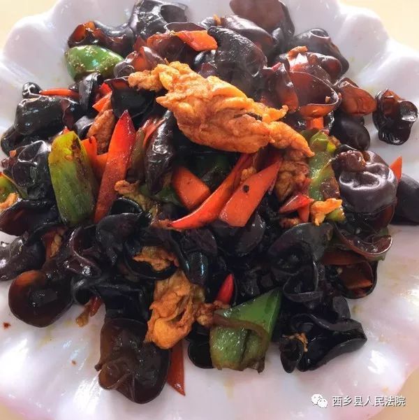 助力脱贫攻坚，鸳鸯池优质高山吊袋木耳等您品尝