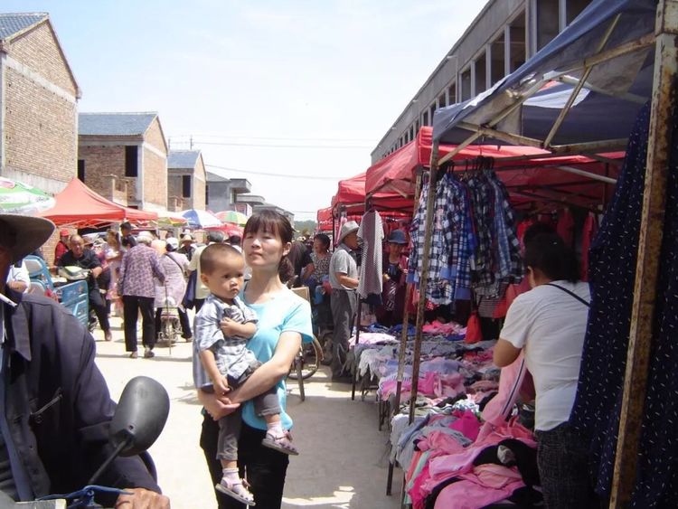热闹的农村小院,八十年代农村集市