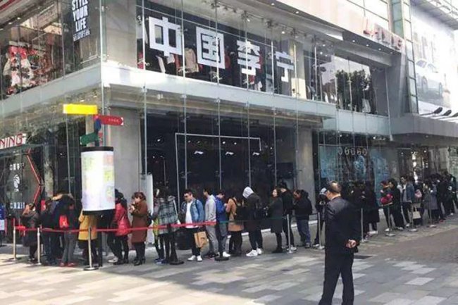 中国李宁登陆了哪个时装周,李宁2021巴黎时装周走秀款