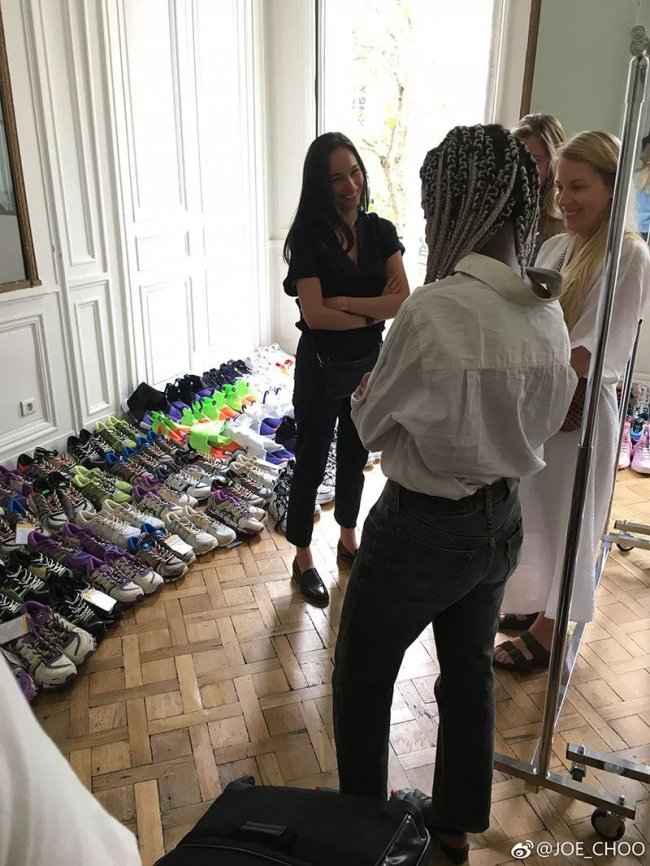 中国李宁登陆了哪个时装周,李宁2021巴黎时装周走秀款