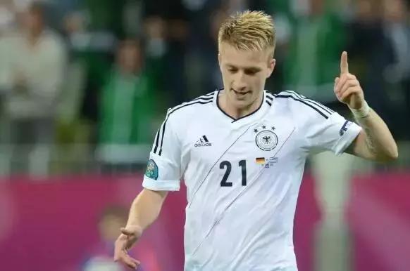 在*球赌**狗输掉最后的*裤内**之前，聊聊*球赌**这件事