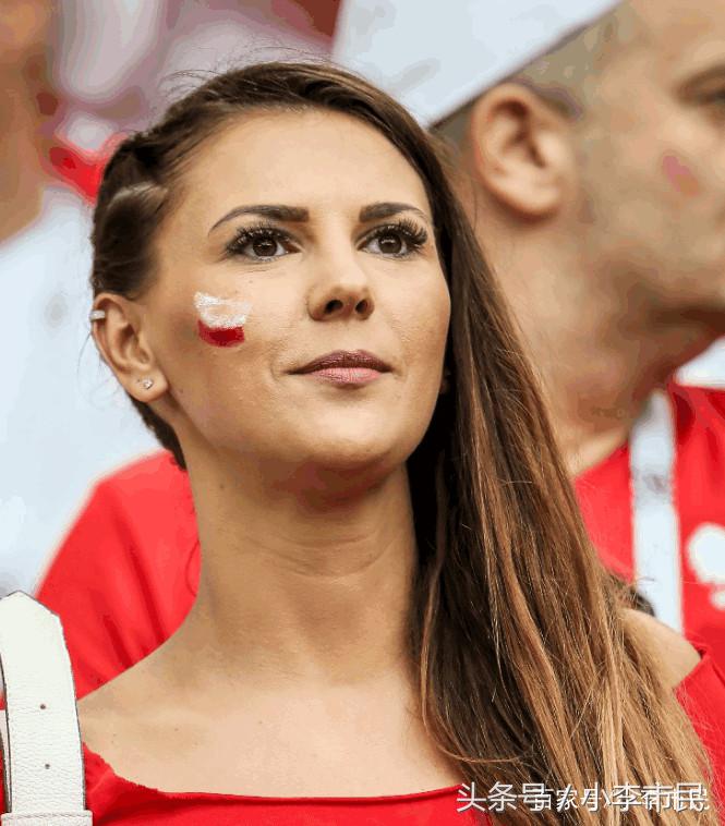 世界杯女球迷惊艳镜头,世界杯赛场高颜值女球迷惊艳镜头