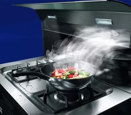 集成灶和传统油烟机哪个性价比高,集成灶和传统灶哪个好