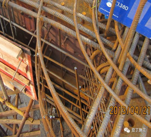 16g101板底部钢筋绑扎规范图解,钢筋绑扎图集16g101