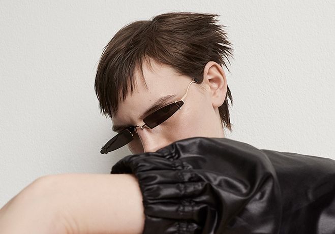 “亚洲带货王”集体出镜，给一个单价不足2000块钱的墨镜打广告？