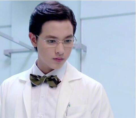 戴眼镜禁欲系的男星,戴眼镜帅哥禁欲系