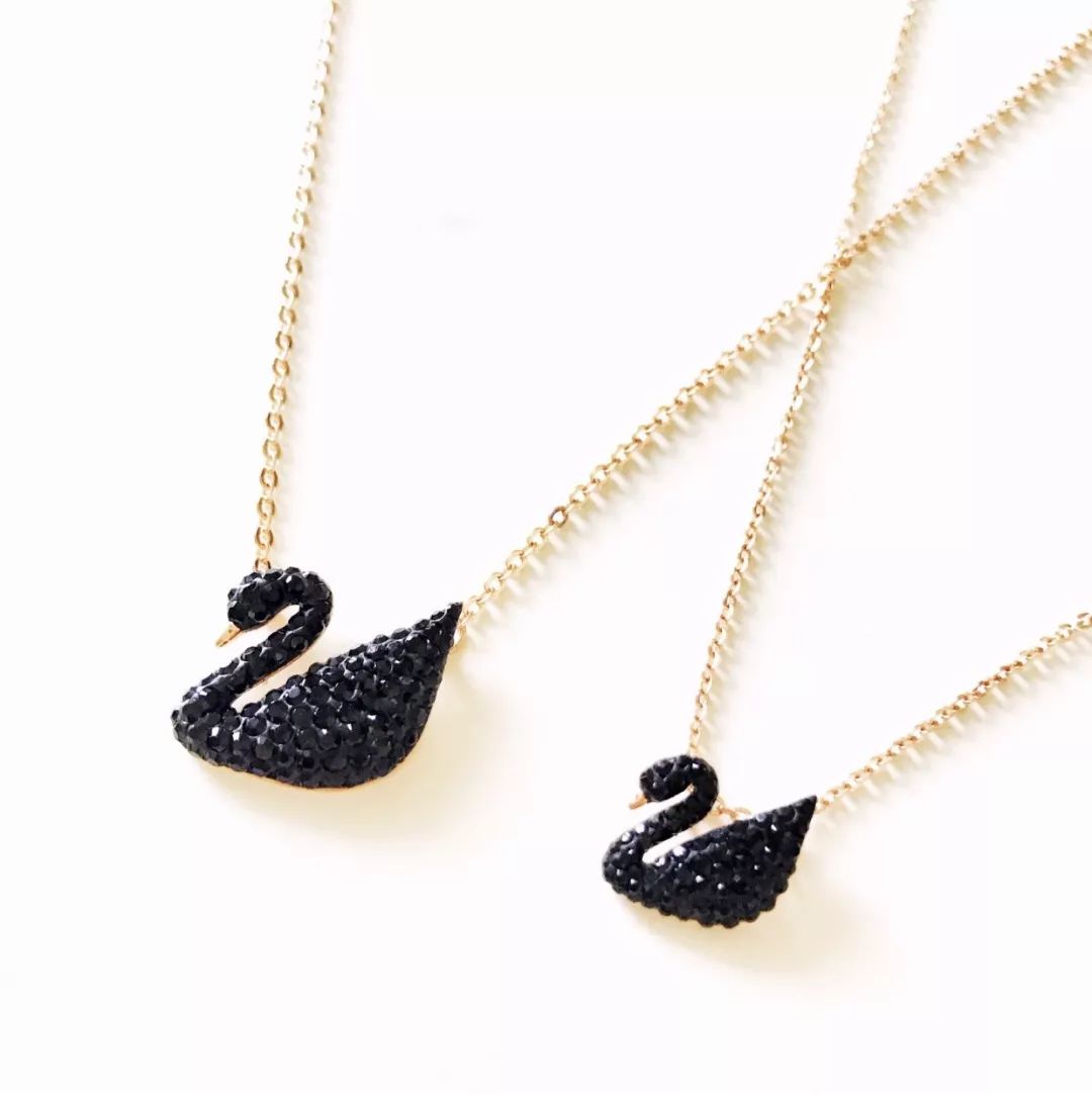 变美还差一条施华洛世奇