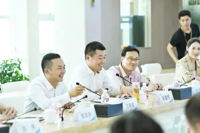 百亿资产企业老总,16岁让“葡京小站”遍地开花,现斥巨资只为……