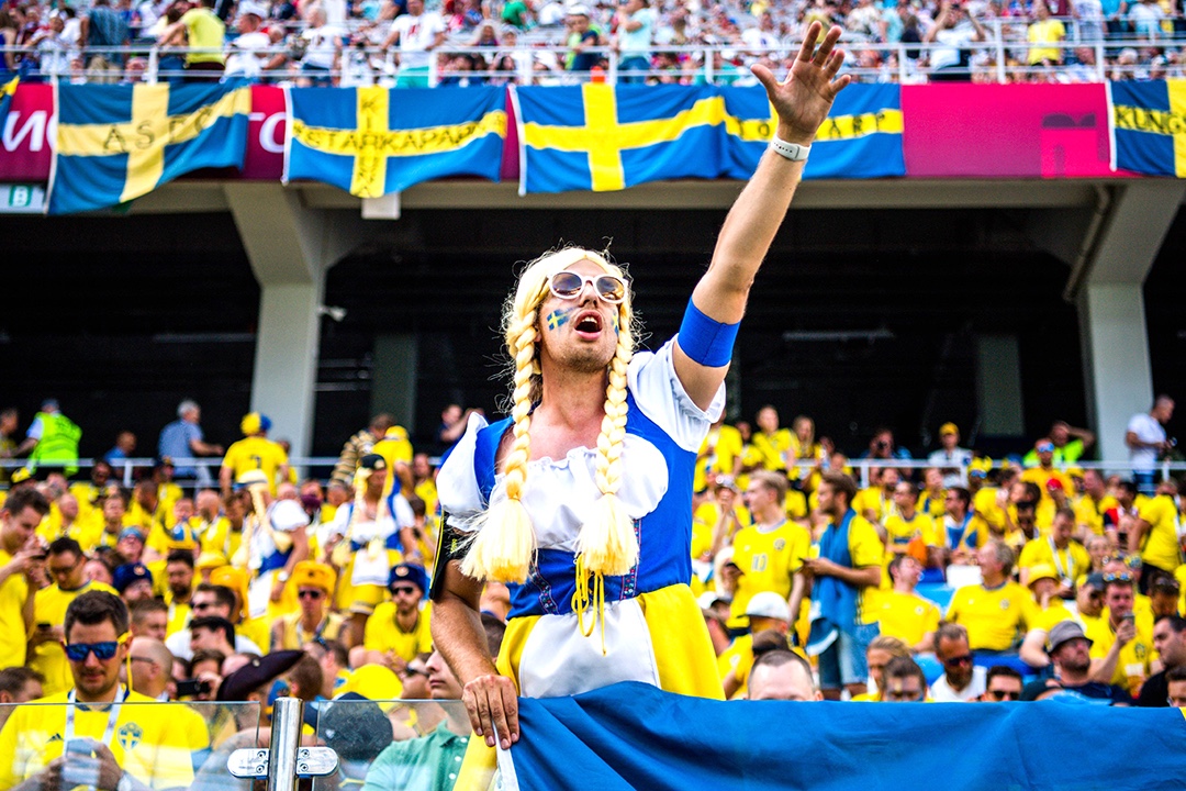 看球生气怎么哄,看球搞笑场面