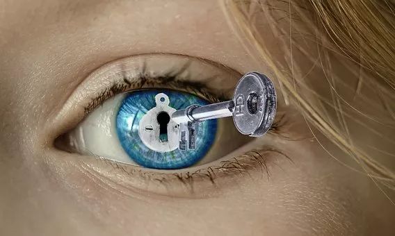 黑眼圈眼袋用什么小妙方可以去除,黑眼圈和眼袋怎样才能快速消下去