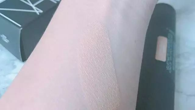 比粉气垫更遮瑕的气垫是哪款,粉质细腻遮瑕效果好粉底测评