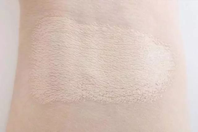 比粉气垫更遮瑕的气垫是哪款,粉质细腻遮瑕效果好粉底测评