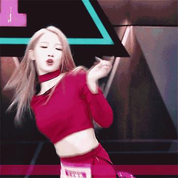 被101小姐姐的颜值折服，可看腿你就吃鲸了！