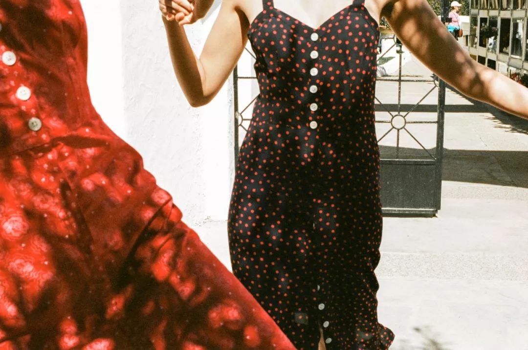 回头率超高的发型女法式慵懒卷,回头率百分百的古风美女