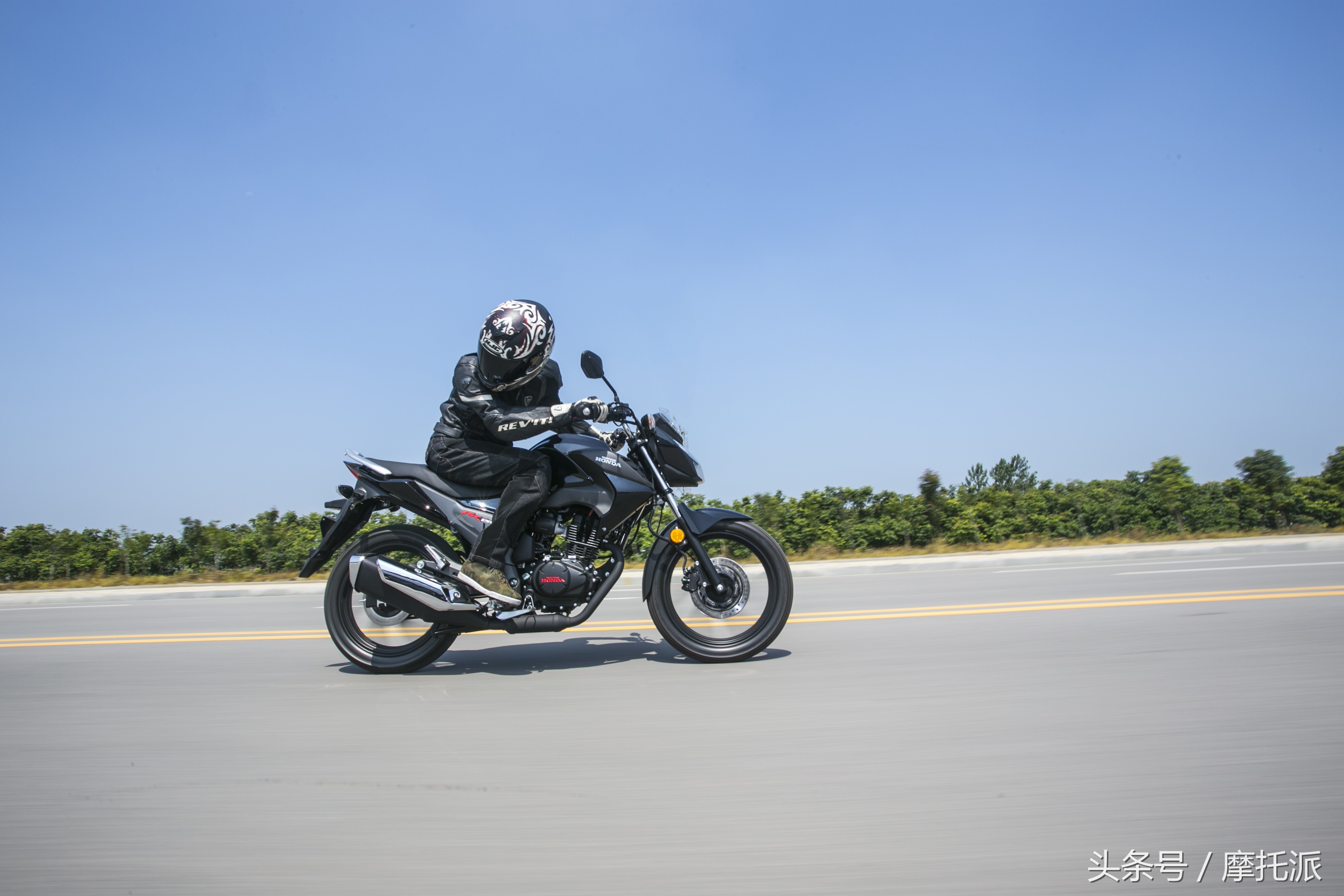 新款电喷幻影150评测,可玩度高的千元车