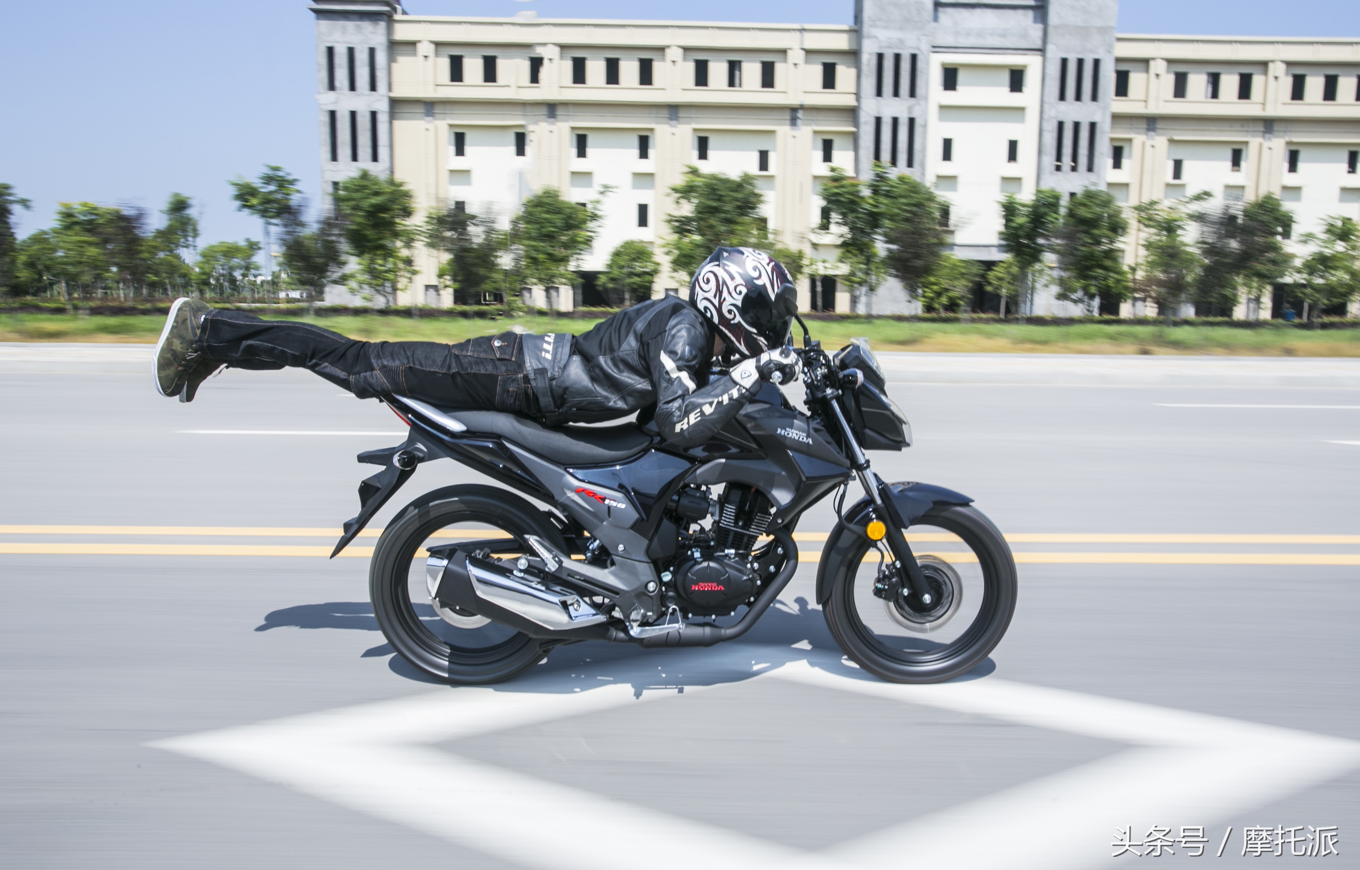 新款电喷幻影150评测,可玩度高的千元车