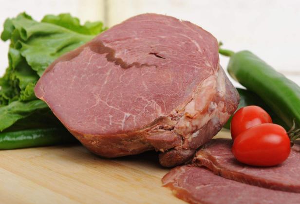 牛肉汤就是用牛肉做成的汤，看是废话的肺腑之言