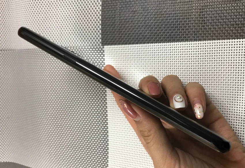 三星s8+值得入手吗,三星s8+和s9+对比评测