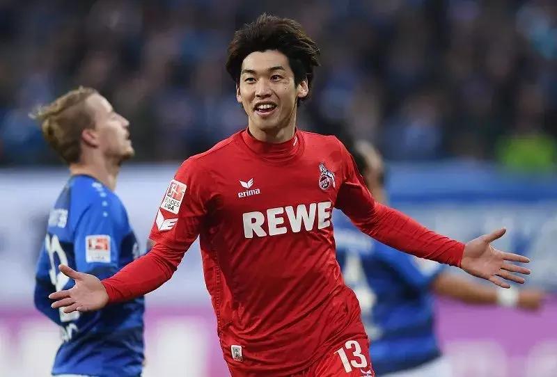 日本男足太太团火了!个个貌美如花,网友:好多眼熟的!