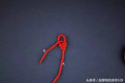 项链绳中间穿珠怎样打结不松,手机链串珠绳中间如何打结