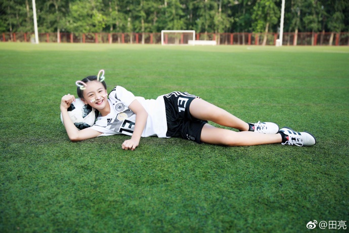 田亮晒森碟照片,田亮晒森碟