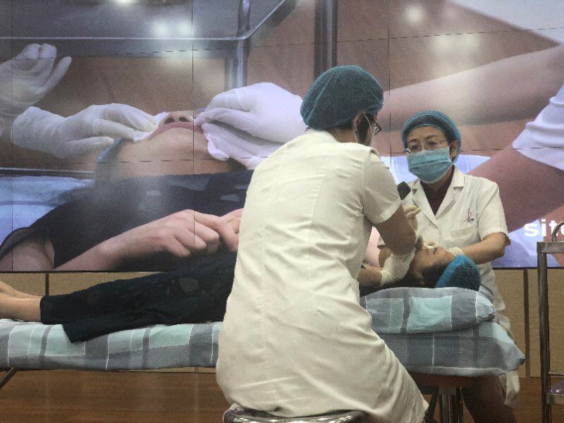 胸锁乳突肌浮针治疗视频,胸锁乳突肌黏连做小针刀能好吗